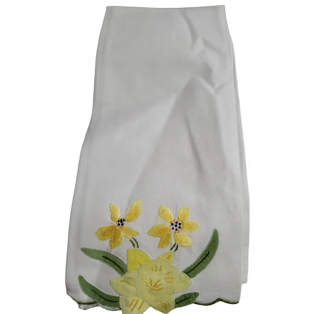 White Linen Tea Fingertip Towel Embroidered Yellow Floral Applique 12x20in Vtg